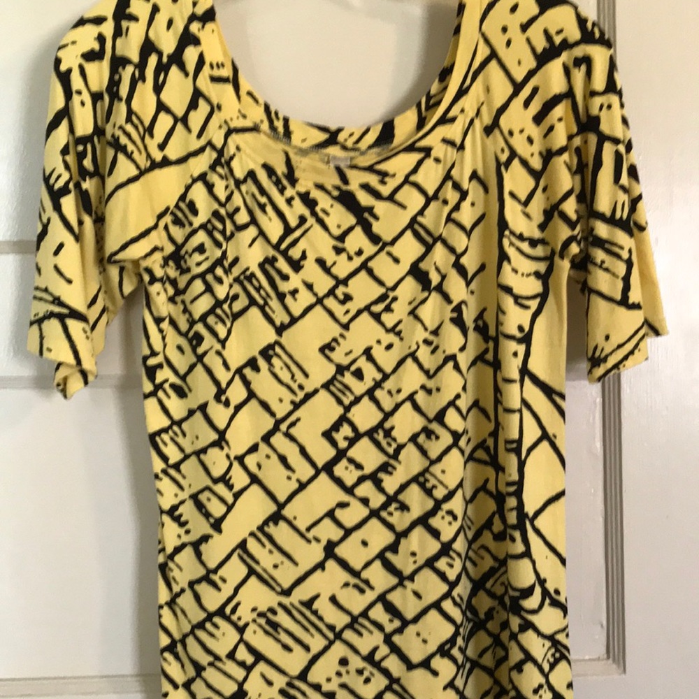 Wahine Toa shirt small